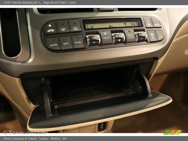 Sage Brush Pearl / Ivory 2005 Honda Odyssey EX-L