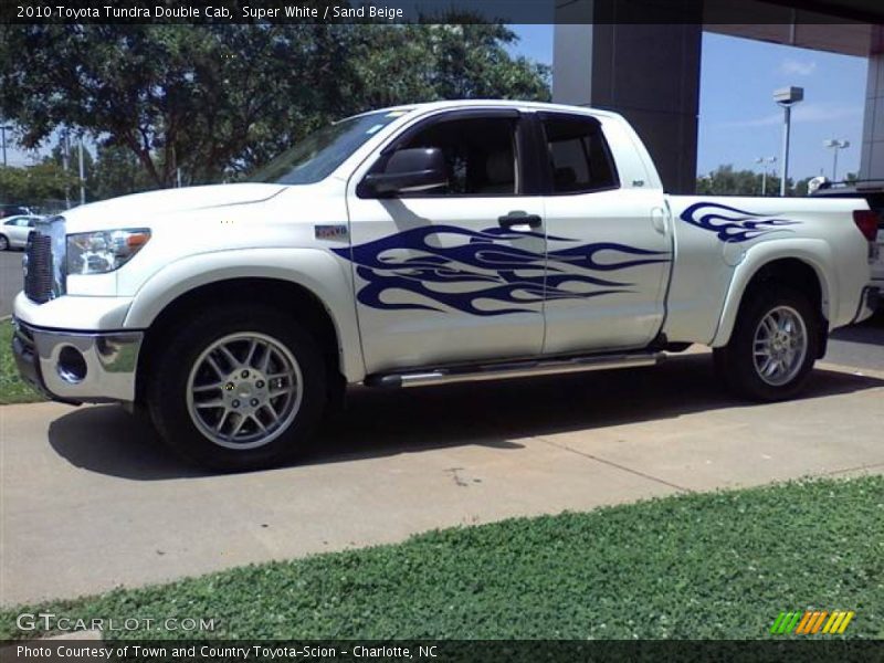 Super White / Sand Beige 2010 Toyota Tundra Double Cab
