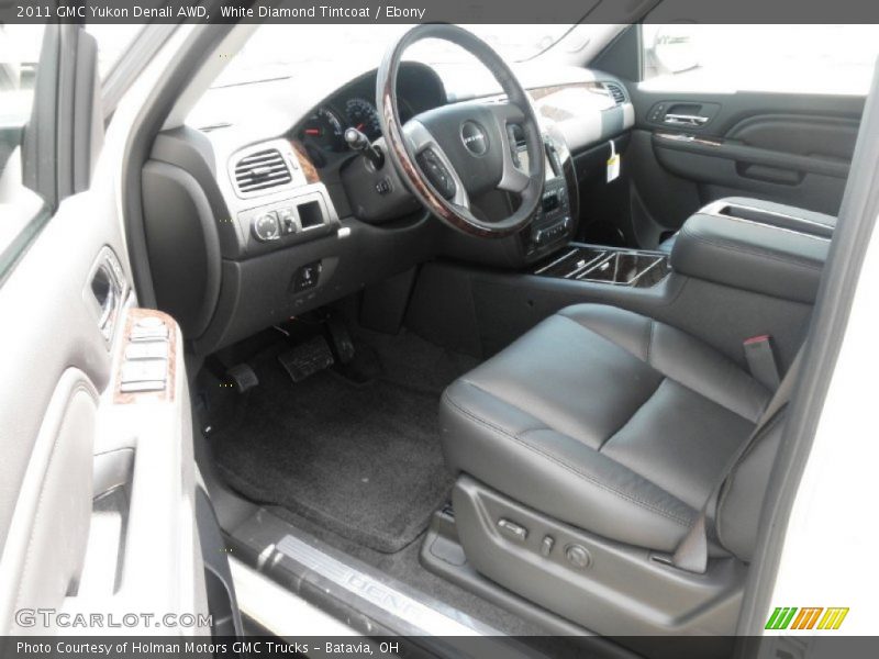 White Diamond Tintcoat / Ebony 2011 GMC Yukon Denali AWD