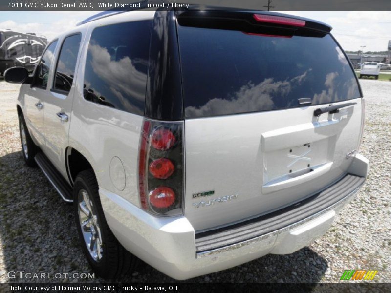 White Diamond Tintcoat / Ebony 2011 GMC Yukon Denali AWD