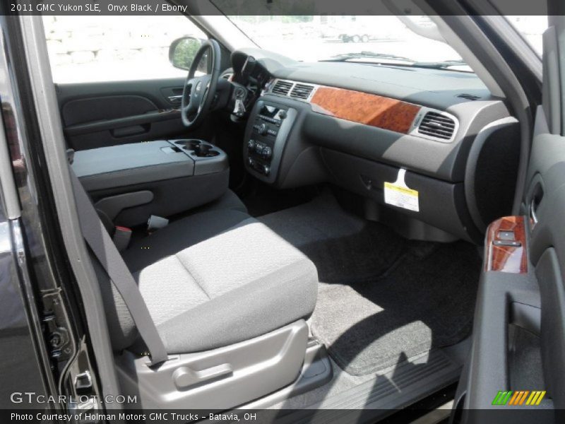 Onyx Black / Ebony 2011 GMC Yukon SLE