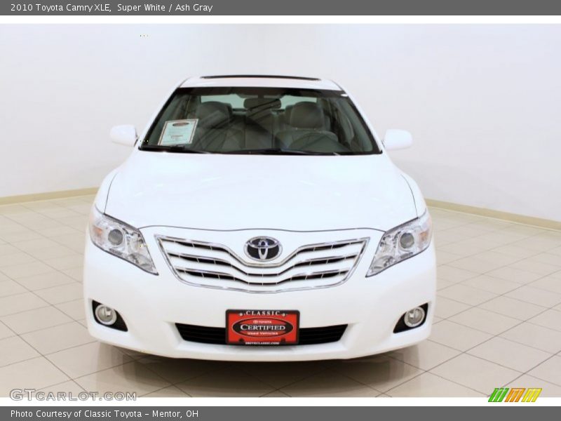 Super White / Ash Gray 2010 Toyota Camry XLE