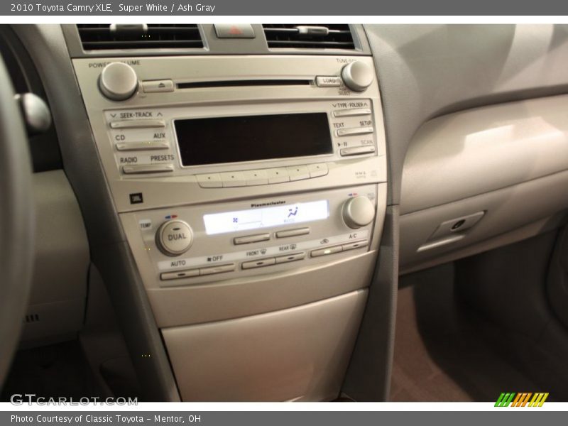 Super White / Ash Gray 2010 Toyota Camry XLE