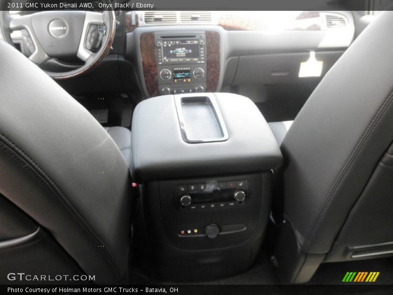 Onyx Black / Ebony 2011 GMC Yukon Denali AWD