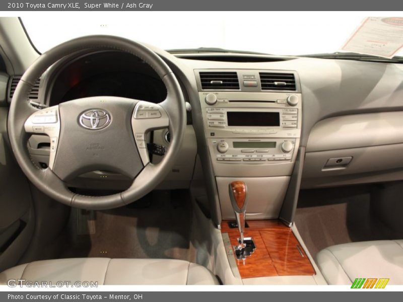 Super White / Ash Gray 2010 Toyota Camry XLE