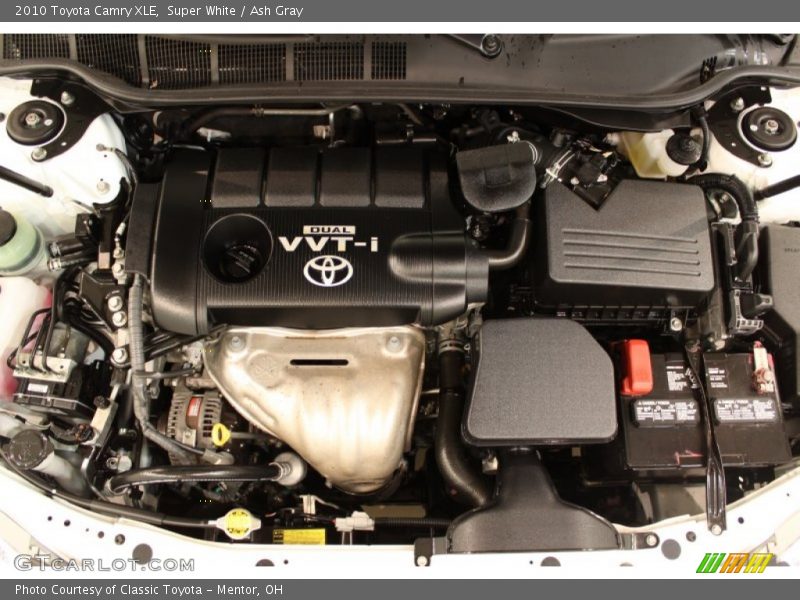 Super White / Ash Gray 2010 Toyota Camry XLE