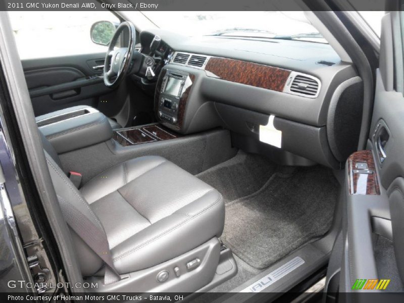 Onyx Black / Ebony 2011 GMC Yukon Denali AWD