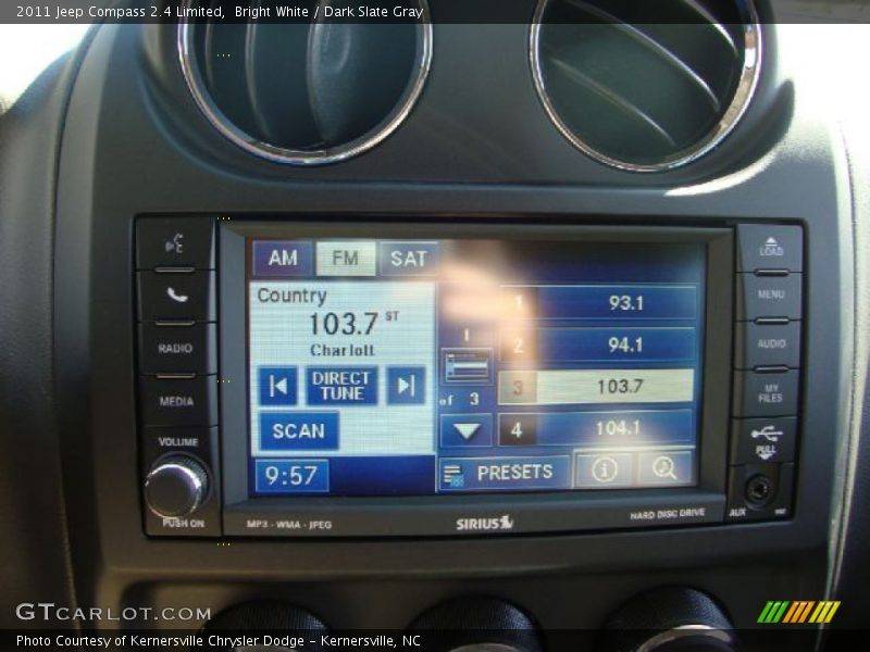 Bright White / Dark Slate Gray 2011 Jeep Compass 2.4 Limited