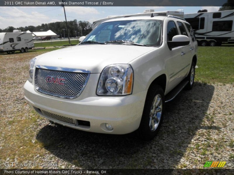 White Diamond Tintcoat / Ebony 2011 GMC Yukon Denali AWD