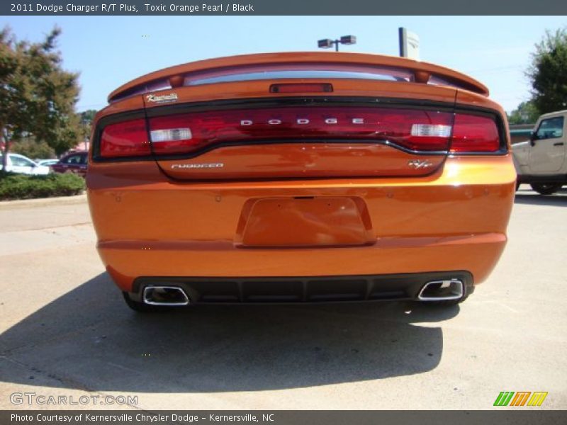 Toxic Orange Pearl / Black 2011 Dodge Charger R/T Plus