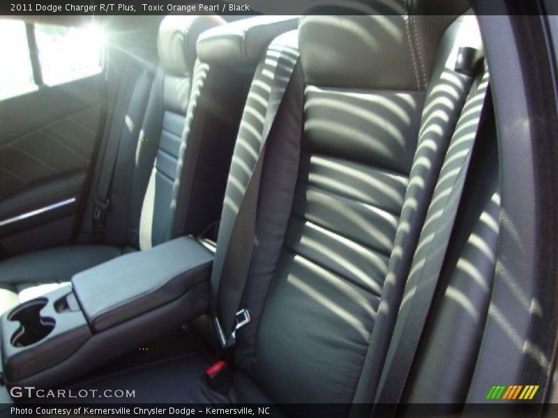 Toxic Orange Pearl / Black 2011 Dodge Charger R/T Plus
