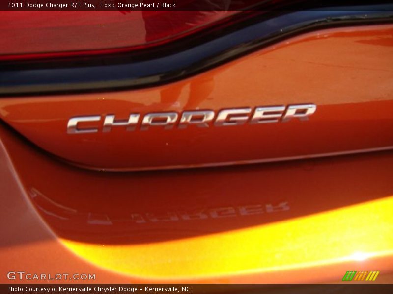 Toxic Orange Pearl / Black 2011 Dodge Charger R/T Plus