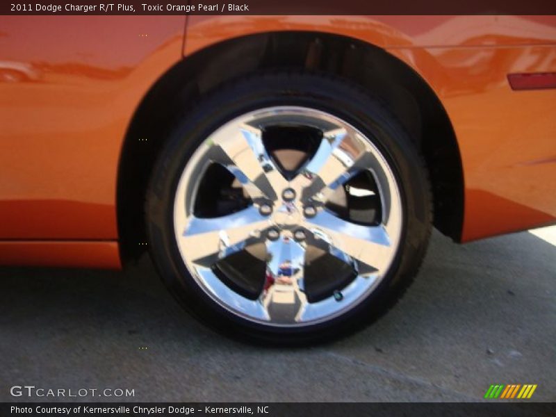 Toxic Orange Pearl / Black 2011 Dodge Charger R/T Plus