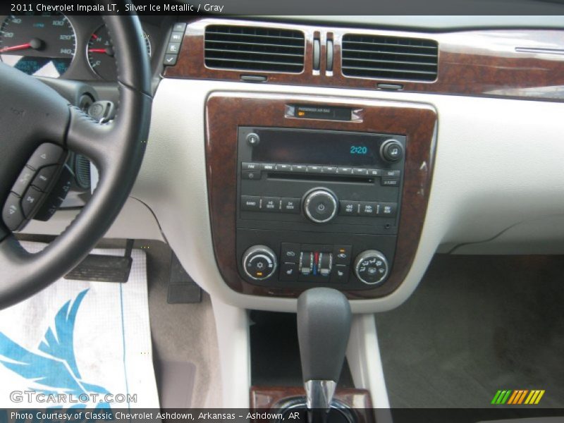 Silver Ice Metallic / Gray 2011 Chevrolet Impala LT