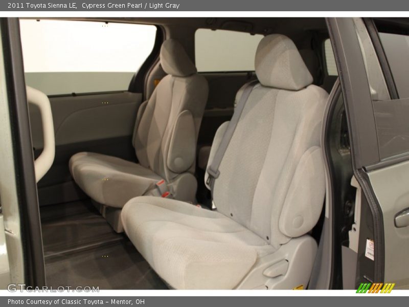 Cypress Green Pearl / Light Gray 2011 Toyota Sienna LE