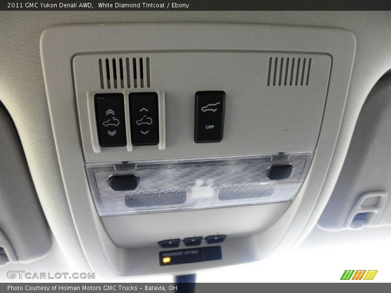 White Diamond Tintcoat / Ebony 2011 GMC Yukon Denali AWD