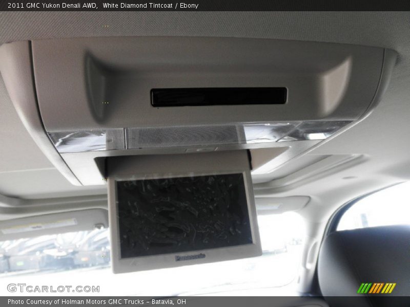 White Diamond Tintcoat / Ebony 2011 GMC Yukon Denali AWD