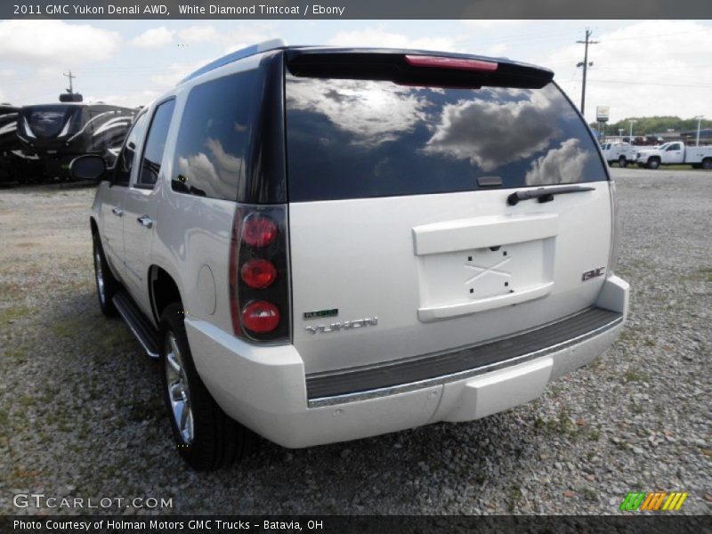 White Diamond Tintcoat / Ebony 2011 GMC Yukon Denali AWD