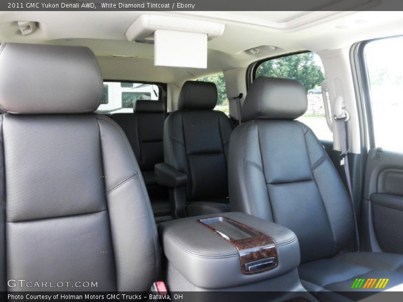 White Diamond Tintcoat / Ebony 2011 GMC Yukon Denali AWD