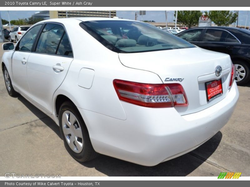 Super White / Ash Gray 2010 Toyota Camry LE