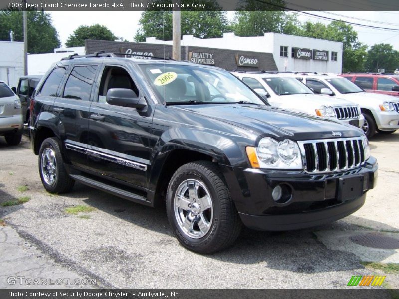 Black / Medium Slate Gray 2005 Jeep Grand Cherokee Laredo 4x4