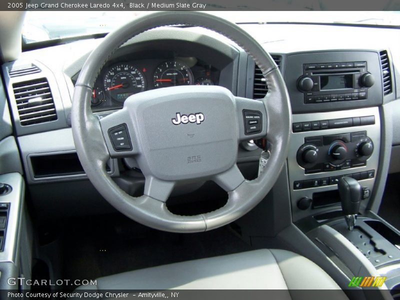 Black / Medium Slate Gray 2005 Jeep Grand Cherokee Laredo 4x4