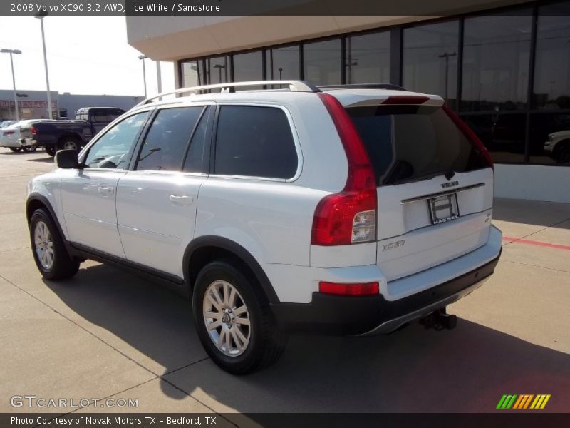 Ice White / Sandstone 2008 Volvo XC90 3.2 AWD