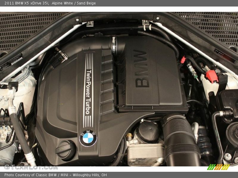 Alpine White / Sand Beige 2011 BMW X5 xDrive 35i