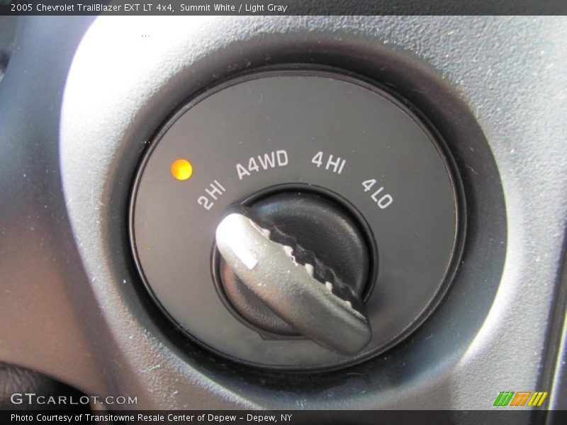 Summit White / Light Gray 2005 Chevrolet TrailBlazer EXT LT 4x4