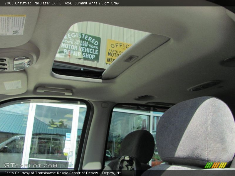 Summit White / Light Gray 2005 Chevrolet TrailBlazer EXT LT 4x4