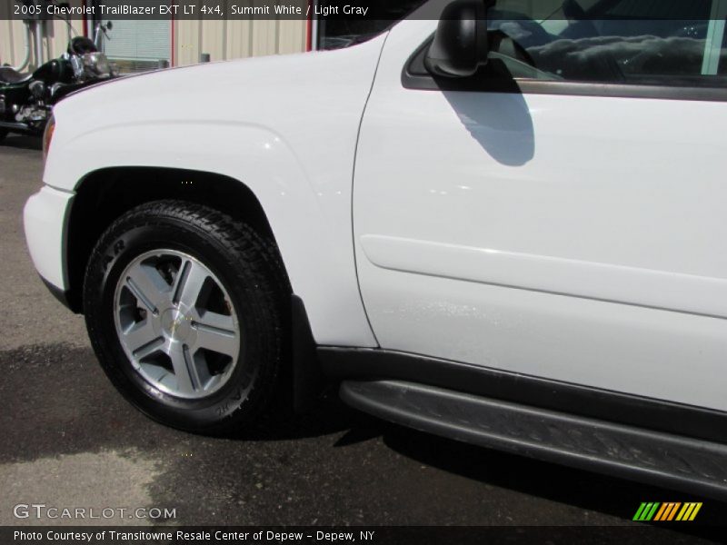 Summit White / Light Gray 2005 Chevrolet TrailBlazer EXT LT 4x4