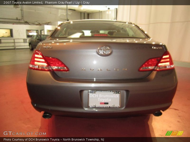 Phantom Gray Pearl / Light Gray 2007 Toyota Avalon Limited