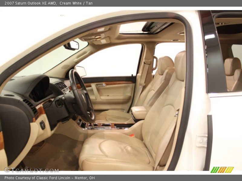 Cream White / Tan 2007 Saturn Outlook XE AWD
