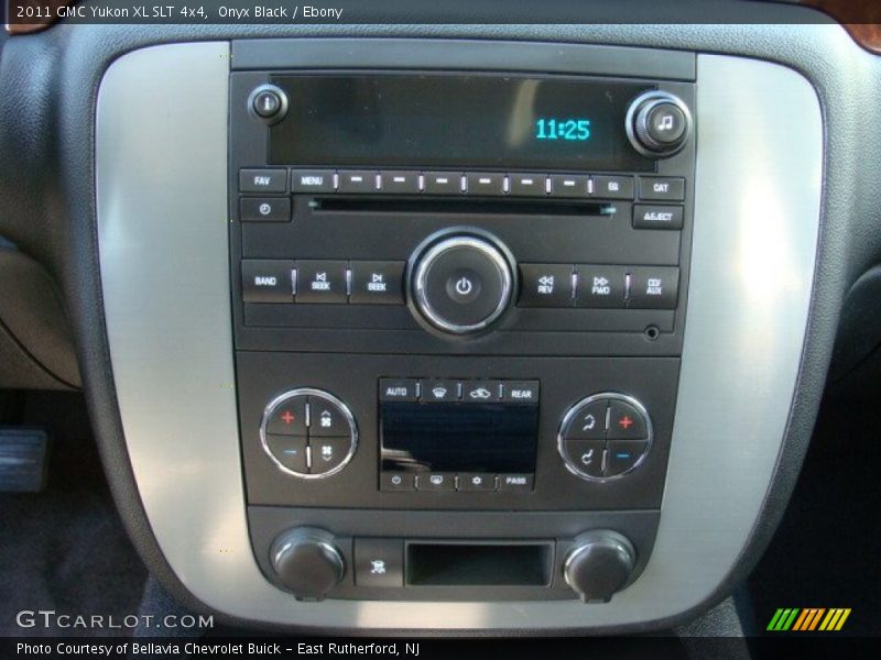 Onyx Black / Ebony 2011 GMC Yukon XL SLT 4x4