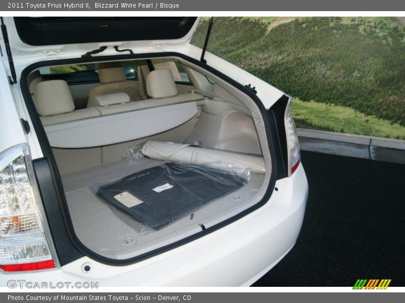 Blizzard White Pearl / Bisque 2011 Toyota Prius Hybrid II