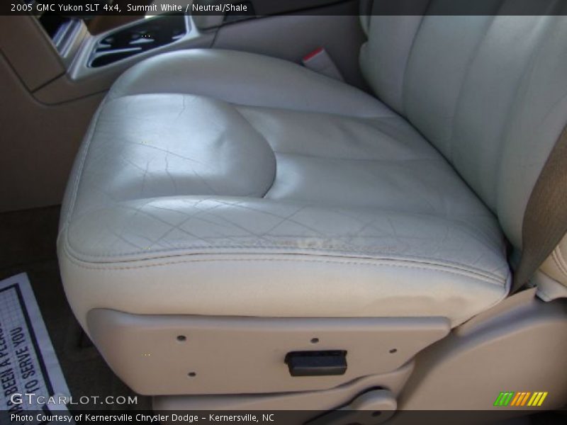 Summit White / Neutral/Shale 2005 GMC Yukon SLT 4x4