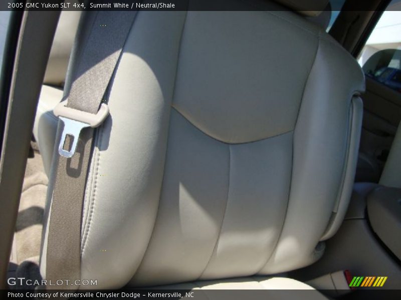 Summit White / Neutral/Shale 2005 GMC Yukon SLT 4x4