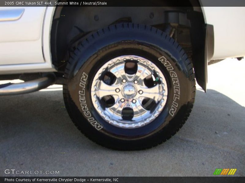 Summit White / Neutral/Shale 2005 GMC Yukon SLT 4x4