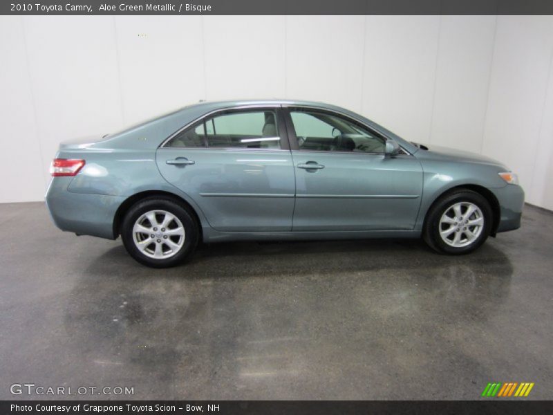 Aloe Green Metallic / Bisque 2010 Toyota Camry