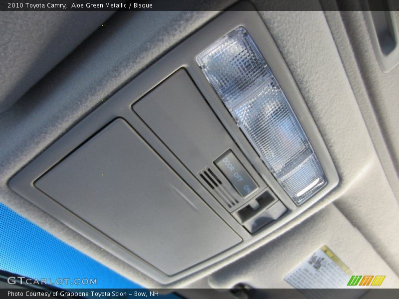 Aloe Green Metallic / Bisque 2010 Toyota Camry