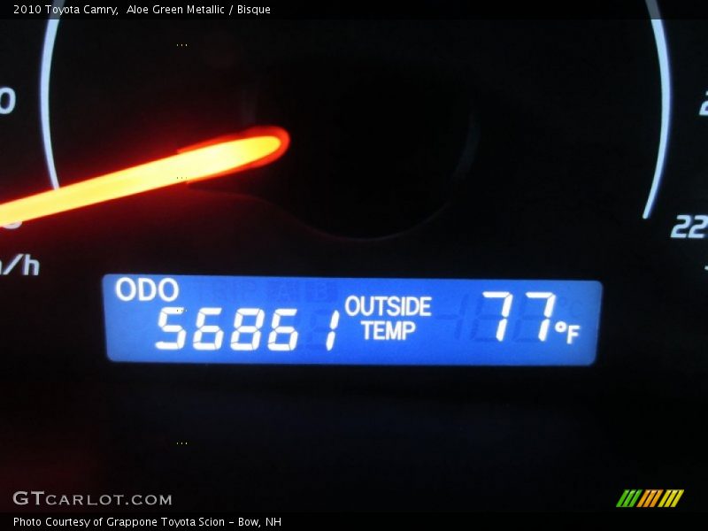 Aloe Green Metallic / Bisque 2010 Toyota Camry
