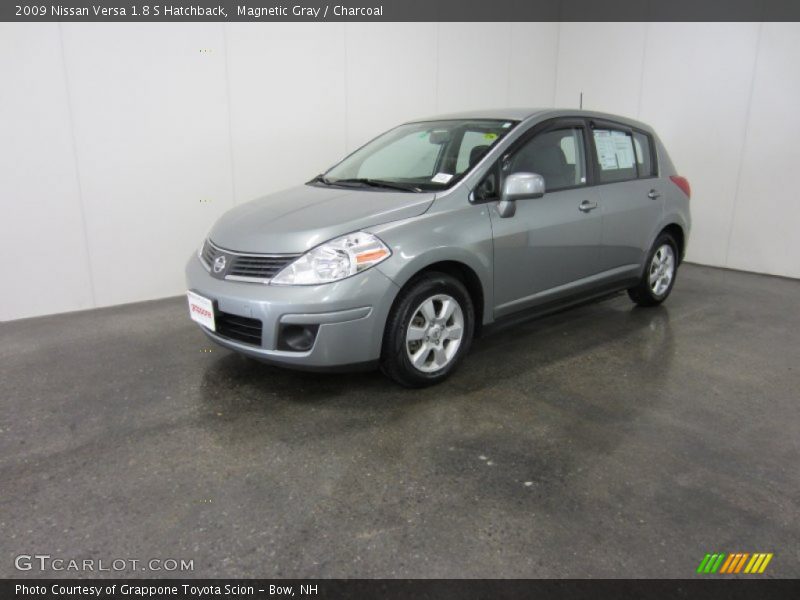 Magnetic Gray / Charcoal 2009 Nissan Versa 1.8 S Hatchback