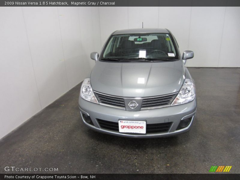 Magnetic Gray / Charcoal 2009 Nissan Versa 1.8 S Hatchback
