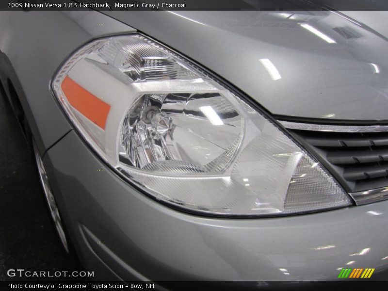 Magnetic Gray / Charcoal 2009 Nissan Versa 1.8 S Hatchback