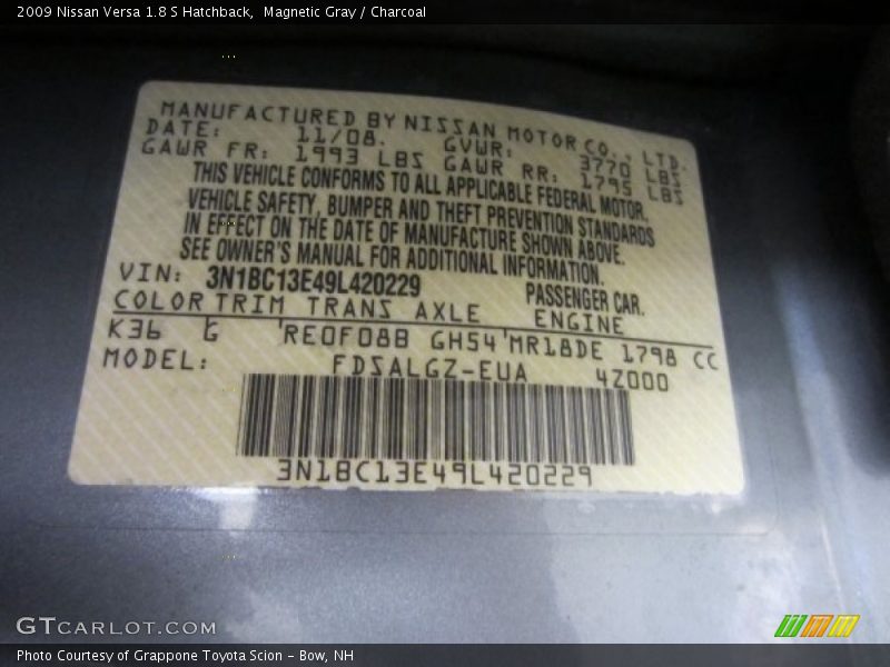 Magnetic Gray / Charcoal 2009 Nissan Versa 1.8 S Hatchback