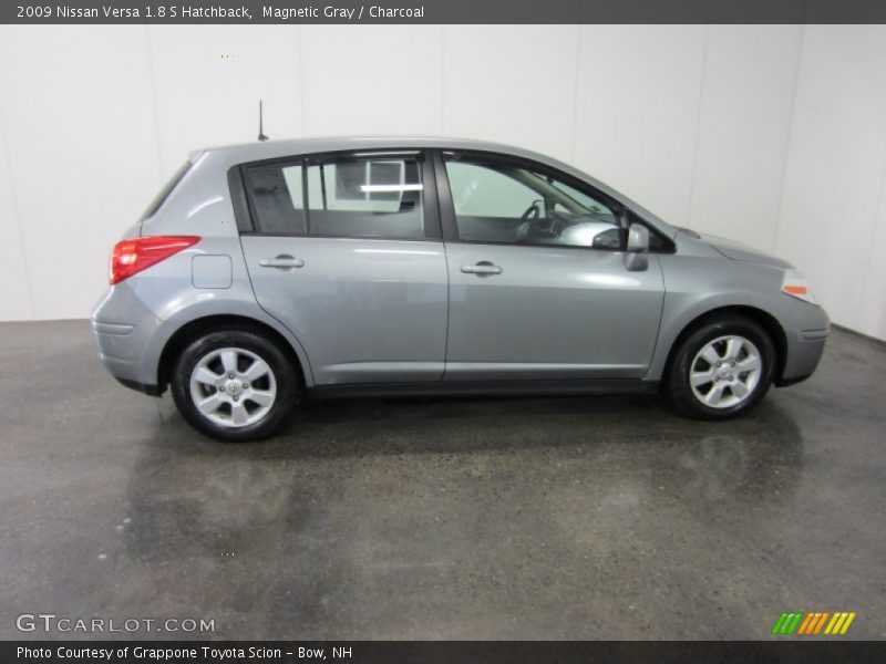 Magnetic Gray / Charcoal 2009 Nissan Versa 1.8 S Hatchback