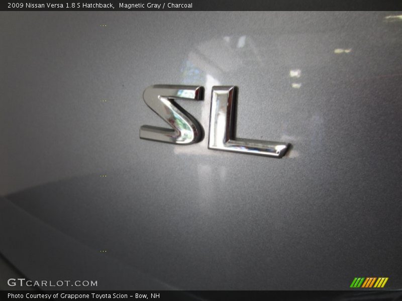 Magnetic Gray / Charcoal 2009 Nissan Versa 1.8 S Hatchback