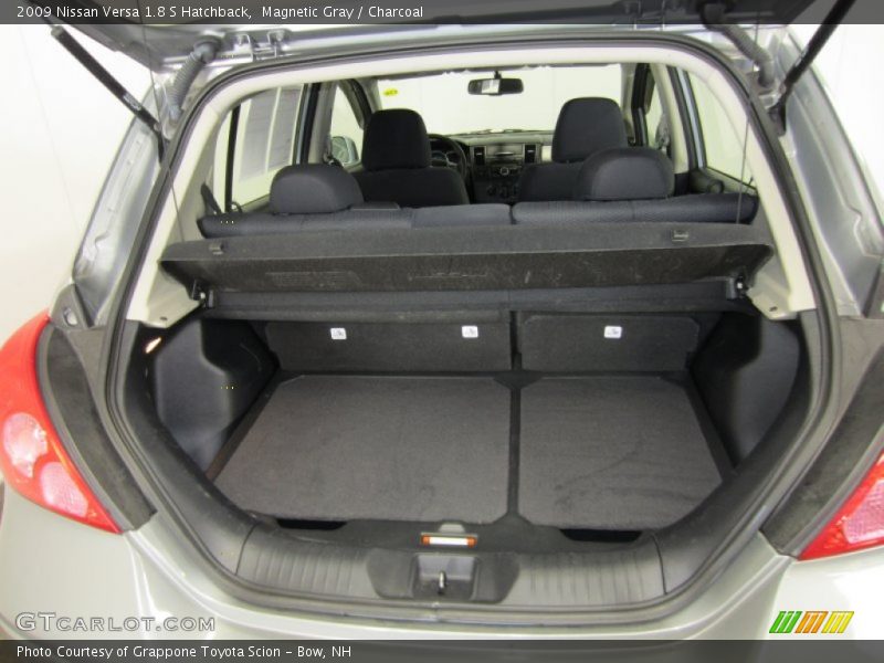 Magnetic Gray / Charcoal 2009 Nissan Versa 1.8 S Hatchback