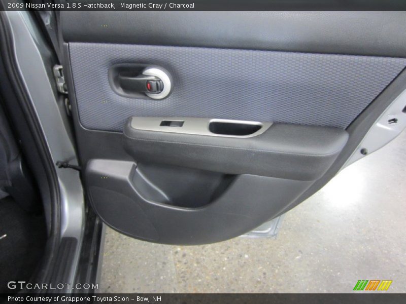 Magnetic Gray / Charcoal 2009 Nissan Versa 1.8 S Hatchback