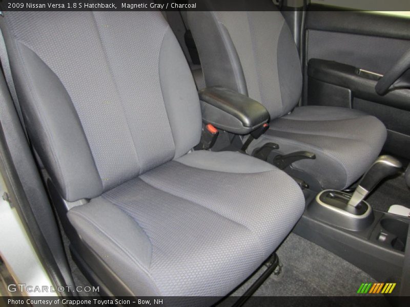 Magnetic Gray / Charcoal 2009 Nissan Versa 1.8 S Hatchback